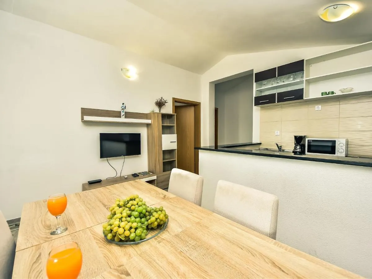 Holiday Home Marijana By Interhome Maslenica