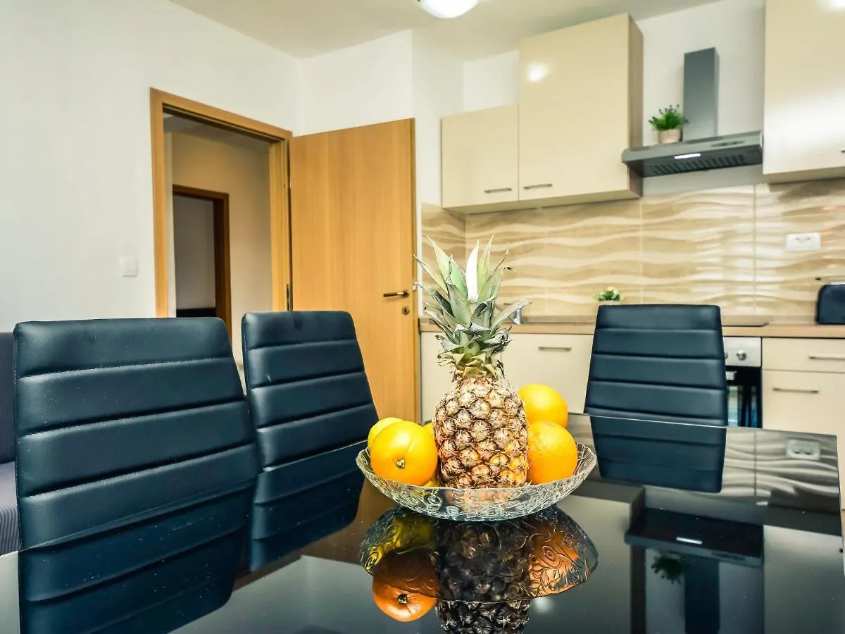 Holiday Home Marijana By Interhome Maslenica