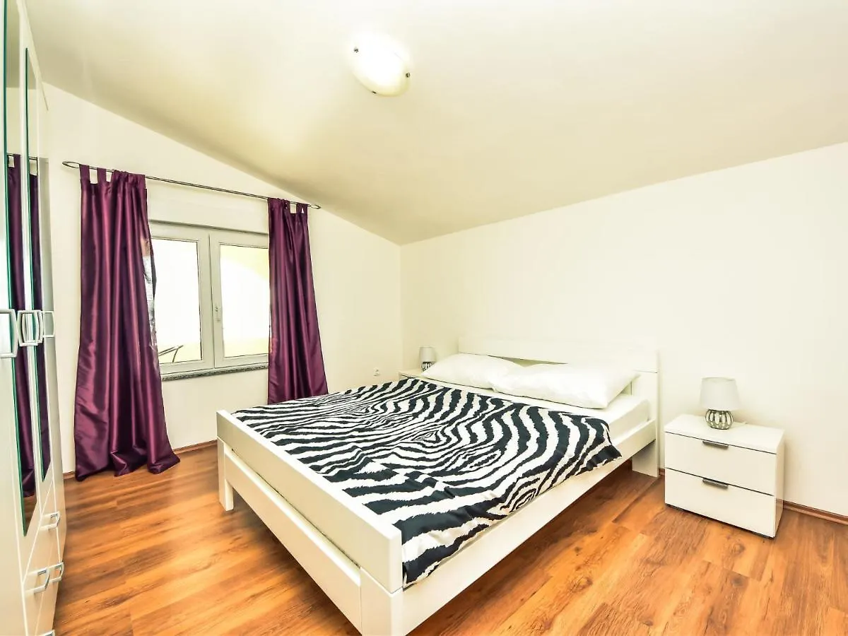 Holiday Home Marijana By Interhome Maslenica