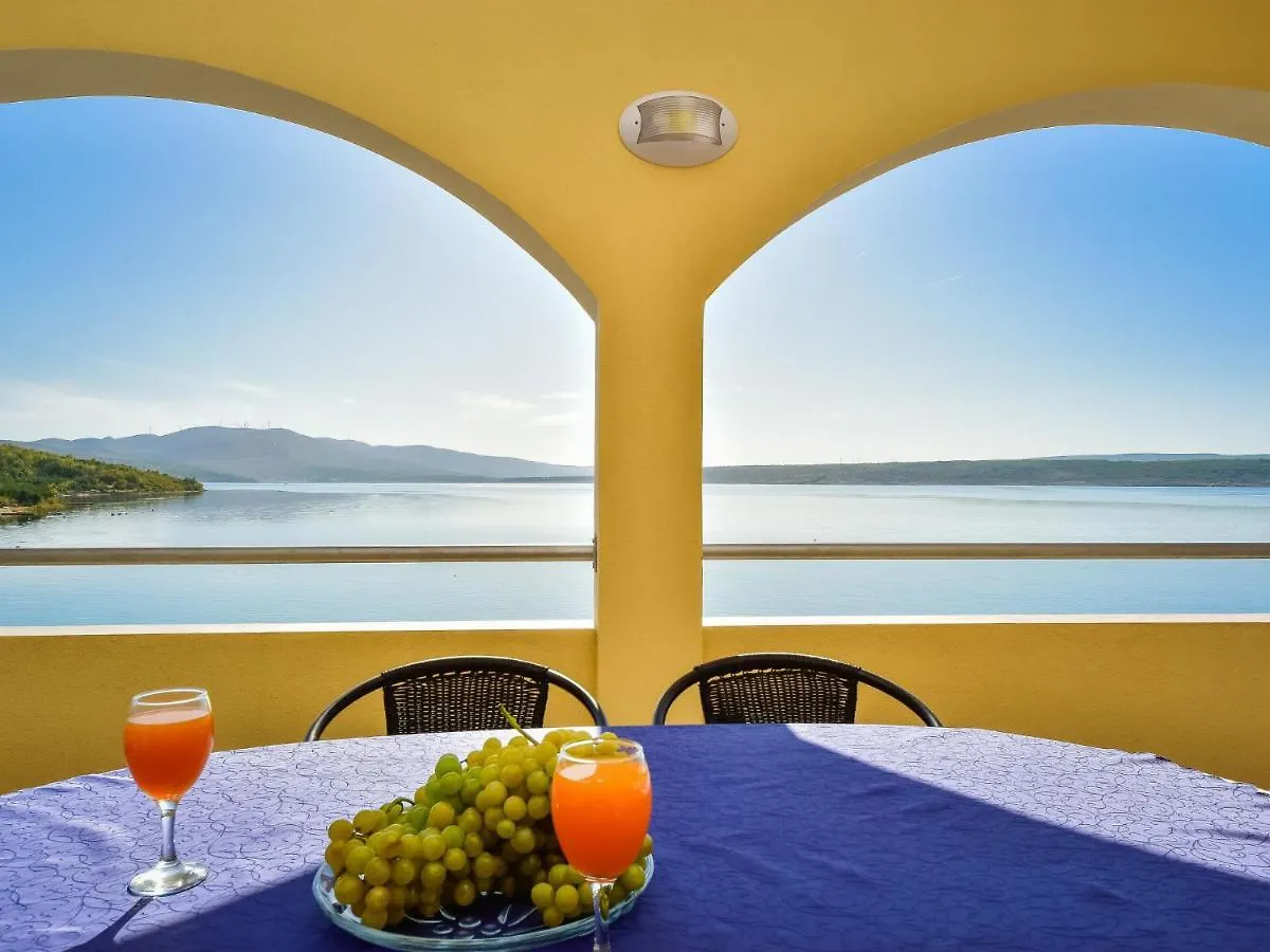 Holiday Home Marijana By Interhome Maslenica