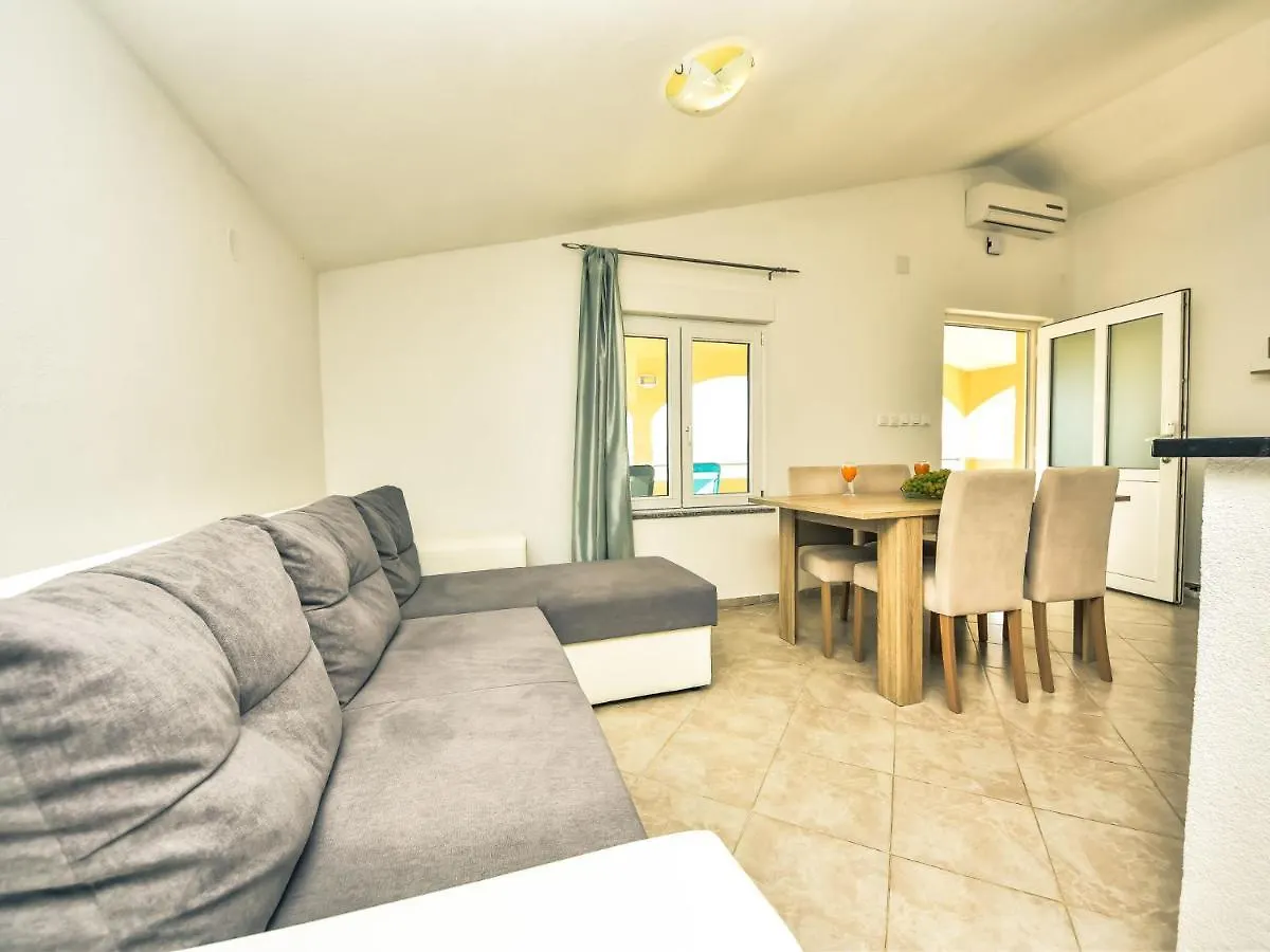 Holiday Home Marijana By Interhome Maslenica